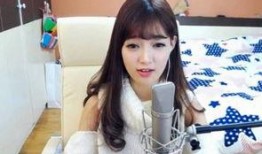 变性网红直播粉丝吃瓜,粉丝围观变性过程，吃瓜热议不断